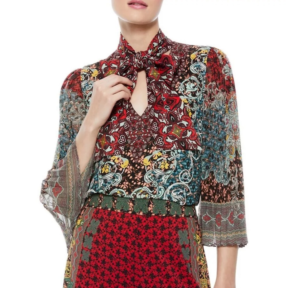 ALICE + OLIVIA ELAINA SUNBURST TIE NECK TOP SIZE 4